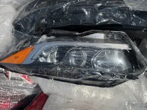 Honda HRV 2019 Head Light Available