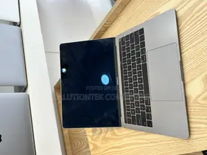 Laptop Apple MacBook Pro 2017 8GB Intel Core i5 SSD 256GB