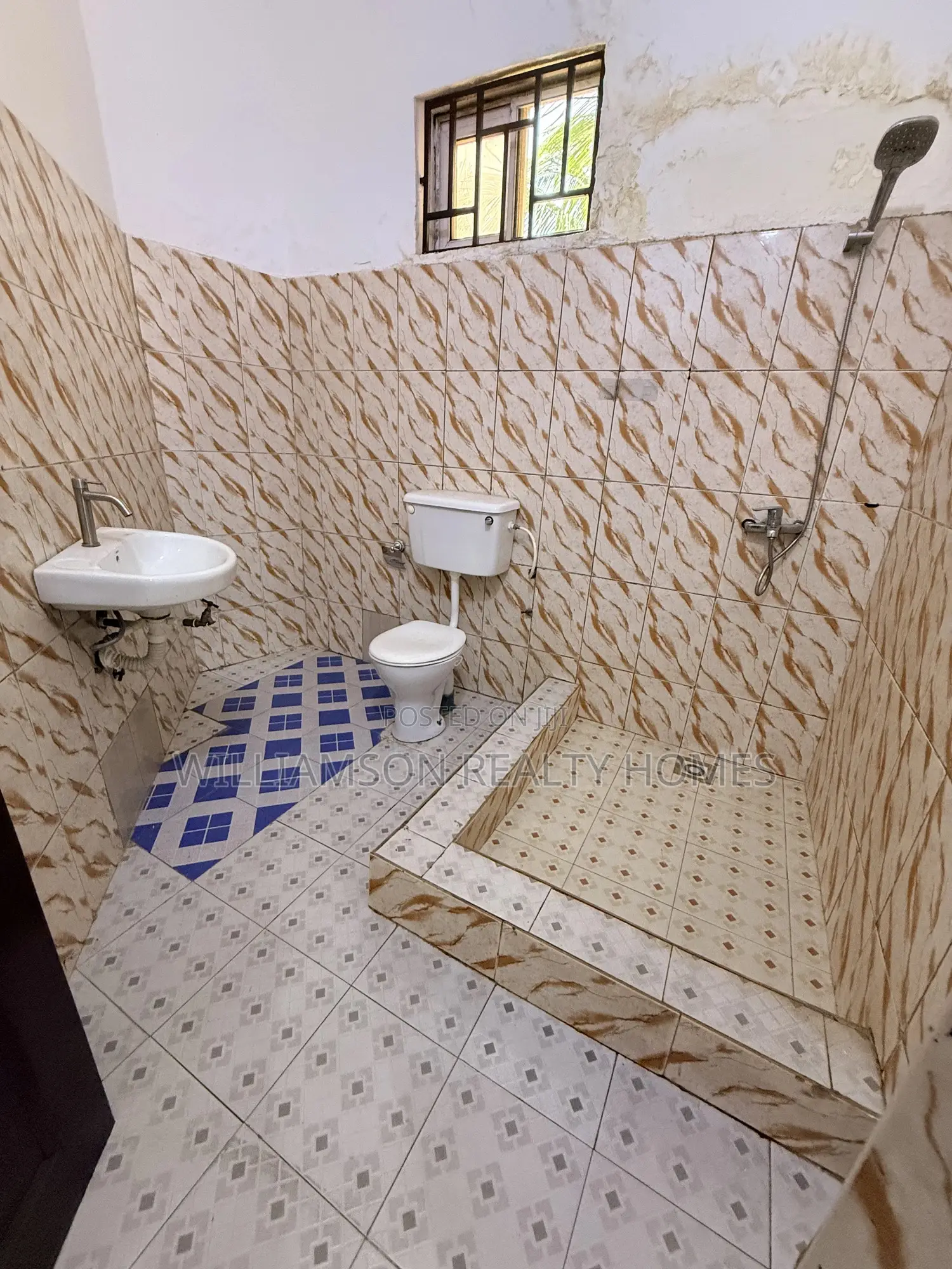 2bdrm Apartment in Hfc Estate Area, Spintex for rent