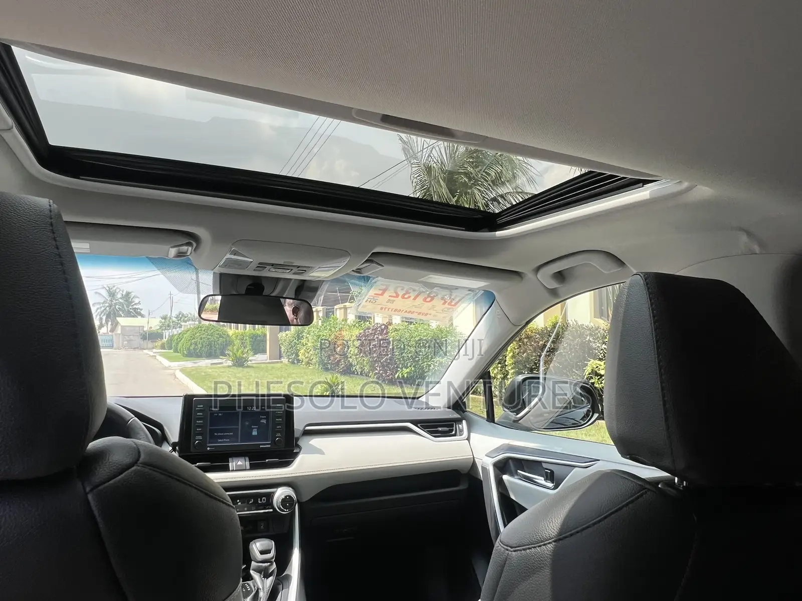 Toyota RAV4 XLE 2022 Black