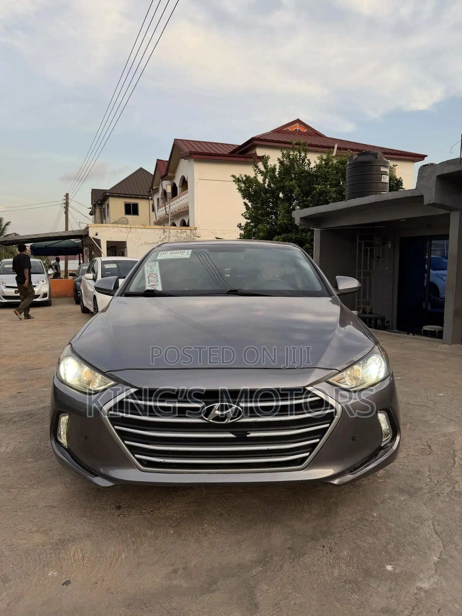 Hyundai Elantra Limited Sedan FWD (2.0L 4cyl 6A) 2017 Gray