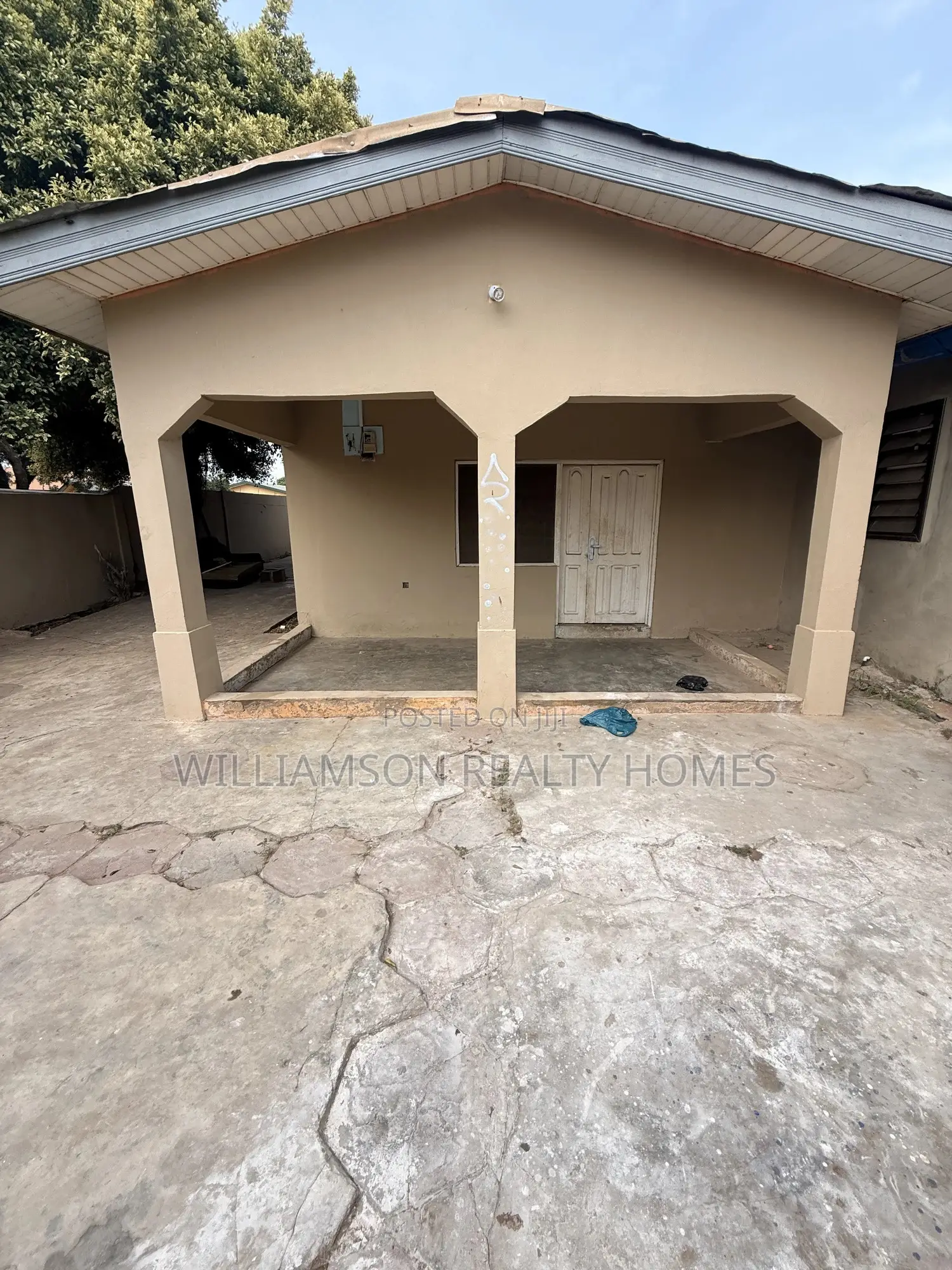 1bdrm Apartment in Hfc Estate Area, Spintex for rent