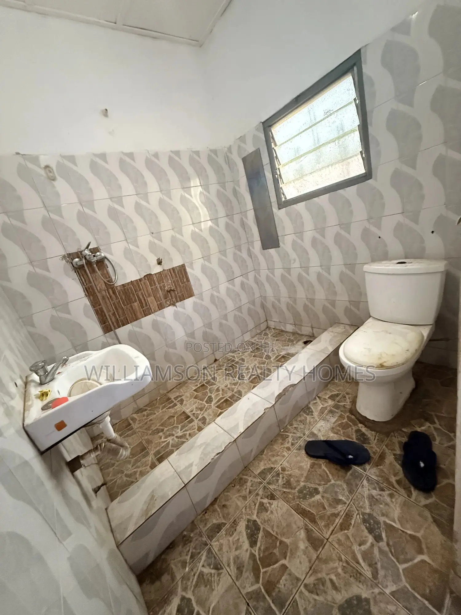 1bdrm Apartment in Hfc Estate Area, Spintex for rent