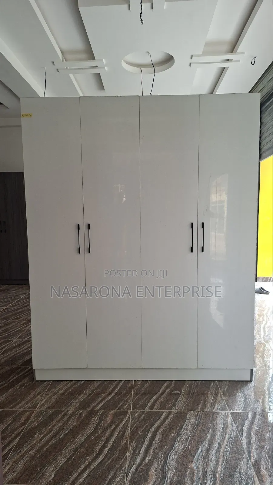 Glossy 4 Door Wardrobe 160x55x200cm