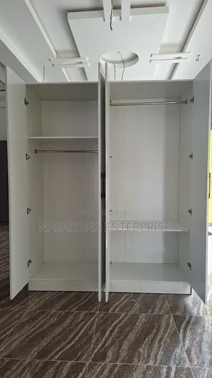 Glossy 4 Door Wardrobe 160x55x200cm
