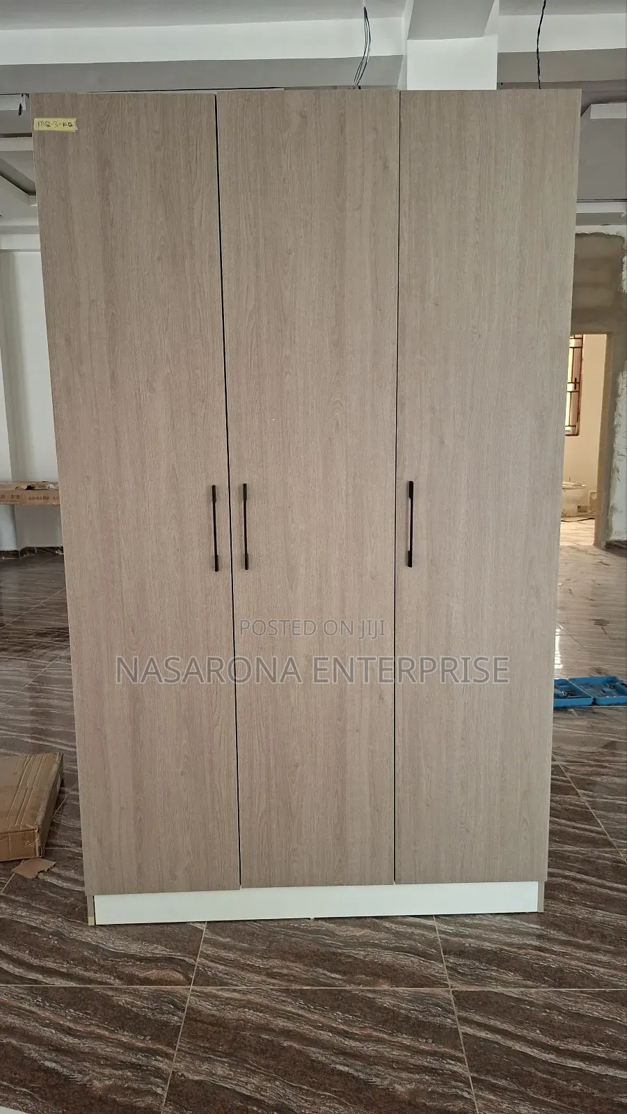 3 Door Double Wardrobe 120x55x200cm