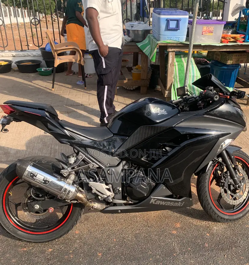 Kawasaki Bike 2022 Black