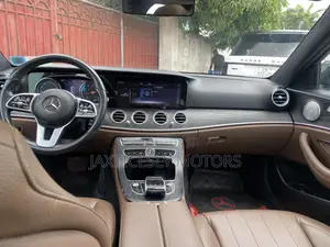 Mercedes-Benz E300 2019 White