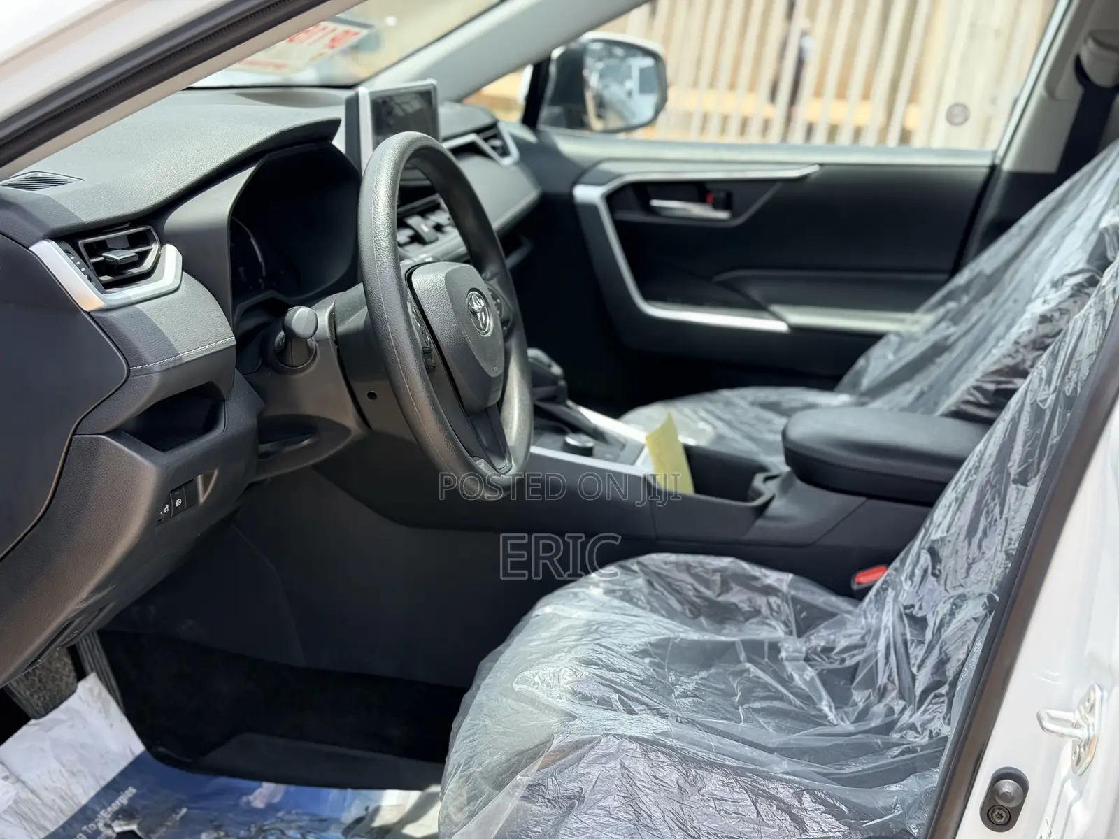 Toyota RAV4 2025 White