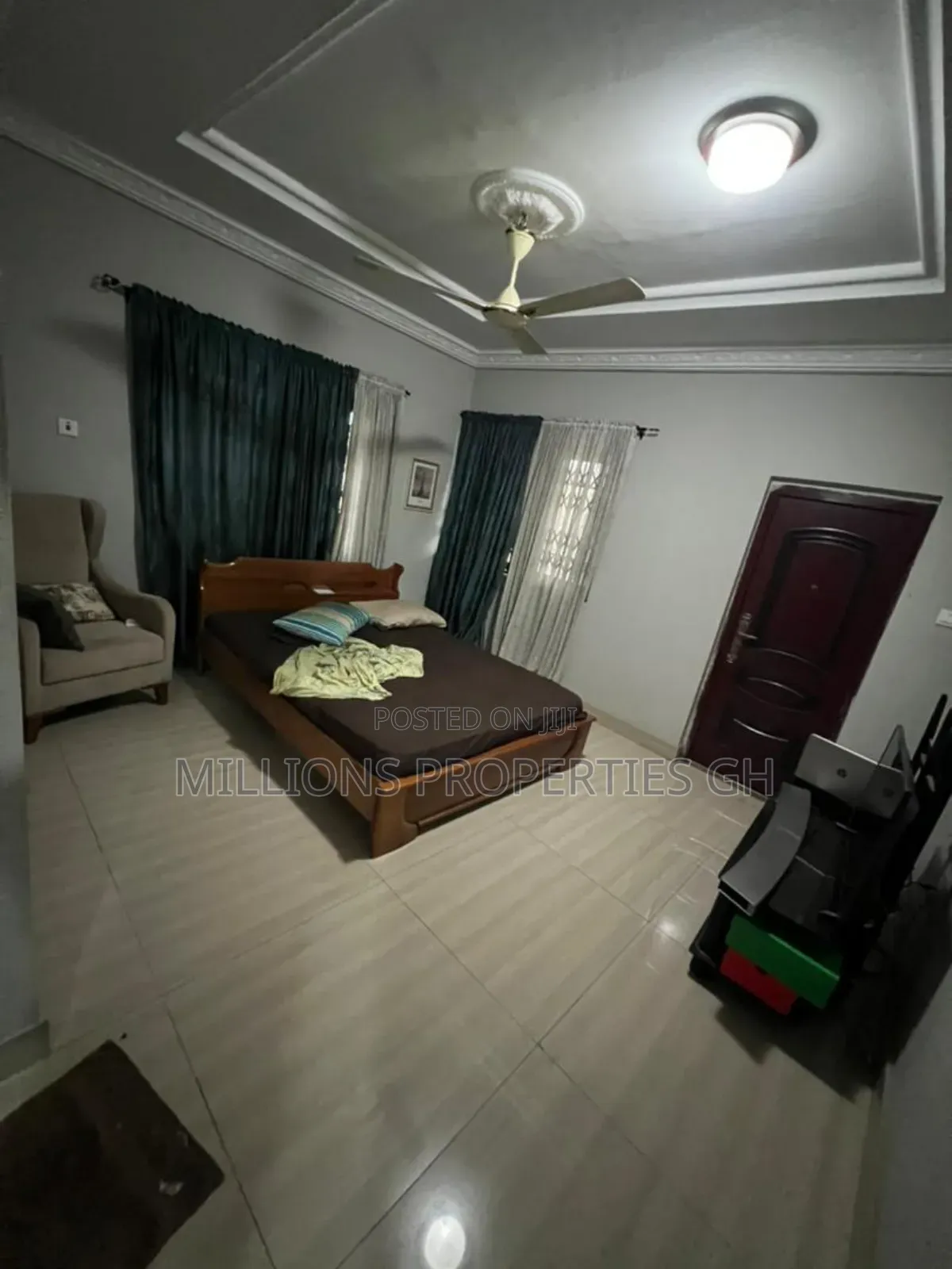 5bdrm House in Millions Properties, Weija Junction for sale
