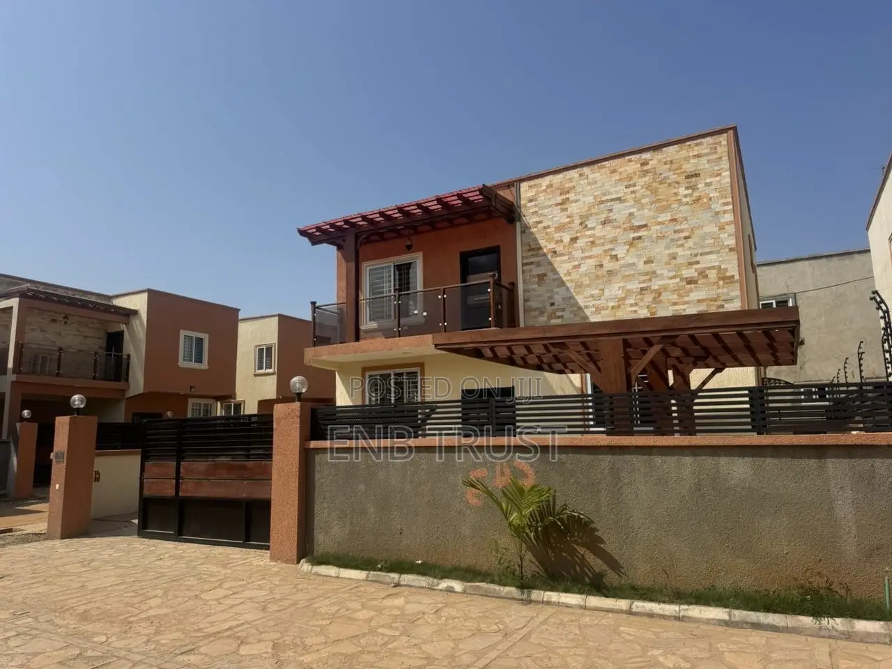 4bdrm Duplex in Achimota, Mile 7 for rent