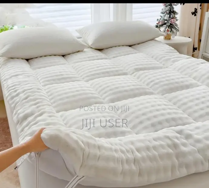 Super Soft Comfy Mattress Topper - All Sizes, White and Grey