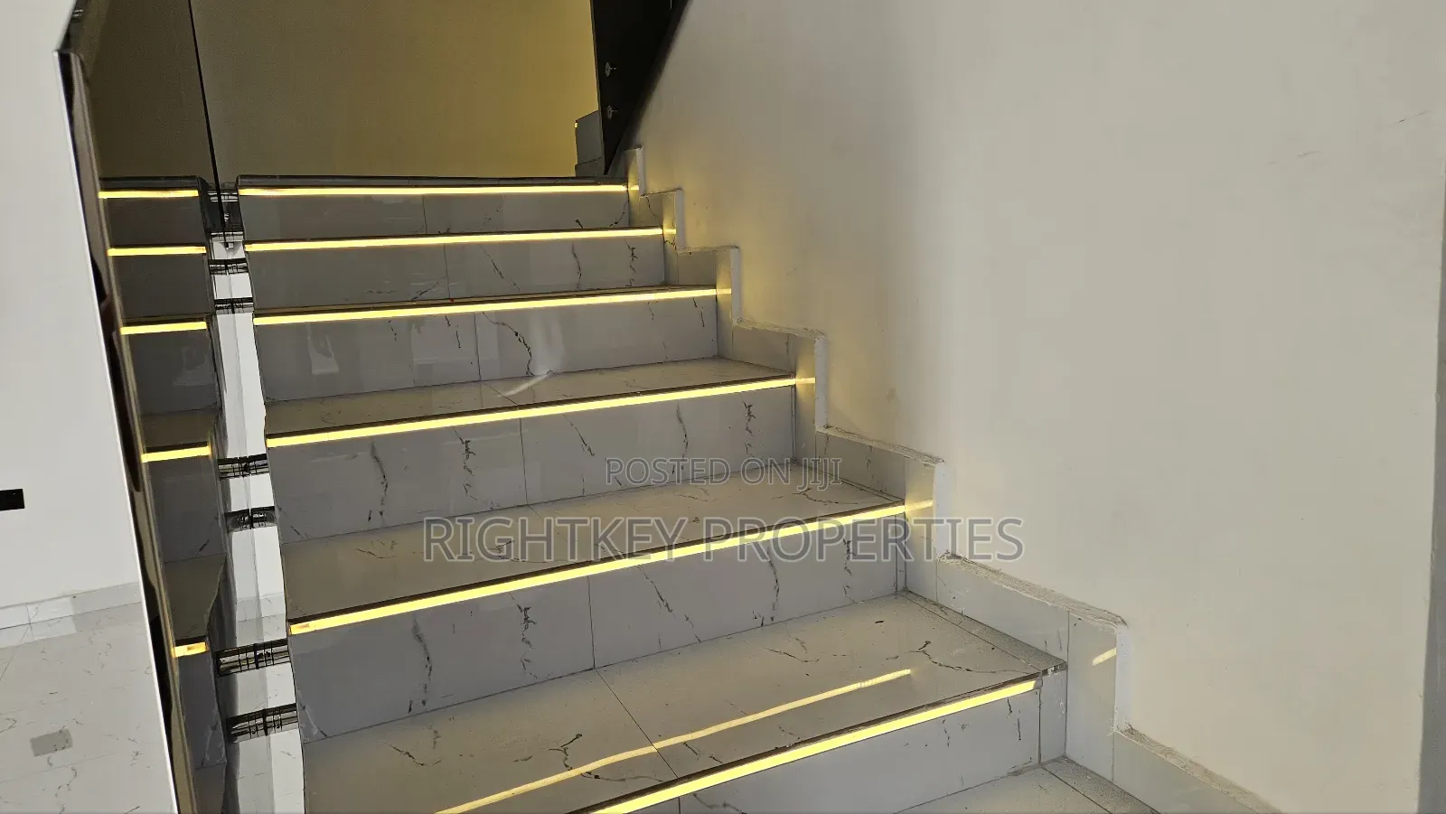 6bdrm House in Rightkey, Kumasi Metropolitan for sale