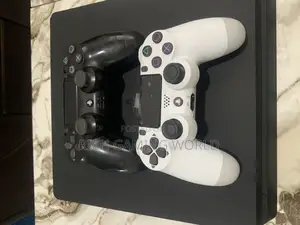 Ps4 Slim 10 Games Two Controllers (Jailbreak)