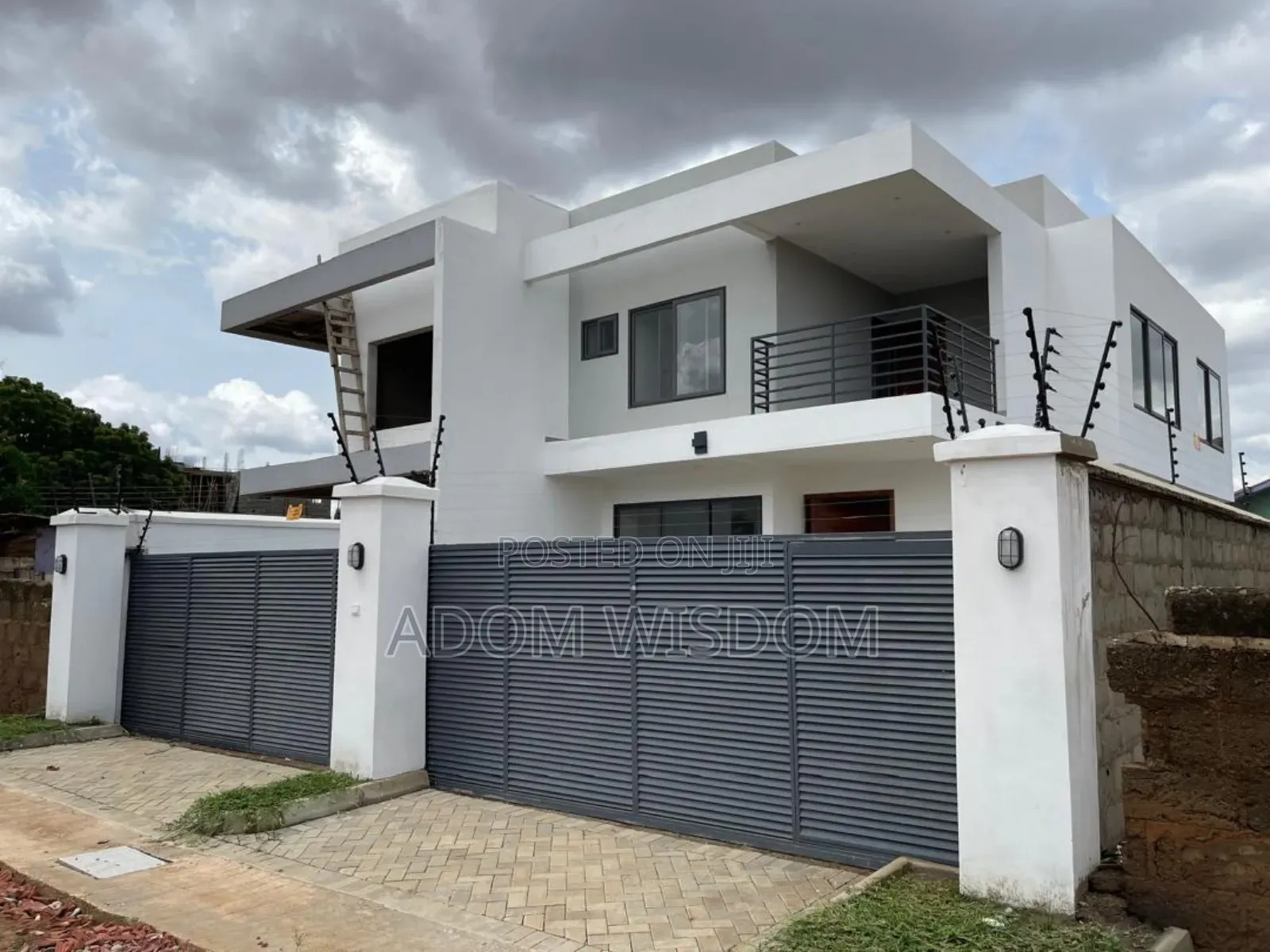 4bdrm House in Barristers Realty, North Legon for sale