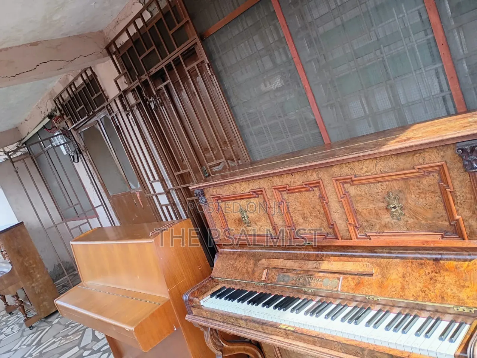 Pram: Melbourne Gebr.Knake Munster 1/W Acoustic Piano
