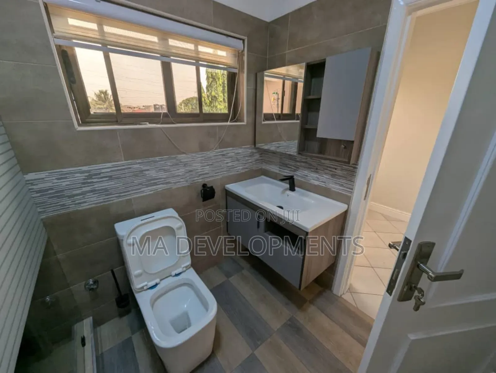 4bdrm House in East Legon, American House for rent