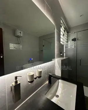 5bdrm Duplex in Gethsemeny Alley, West Hills Mall Area for sale