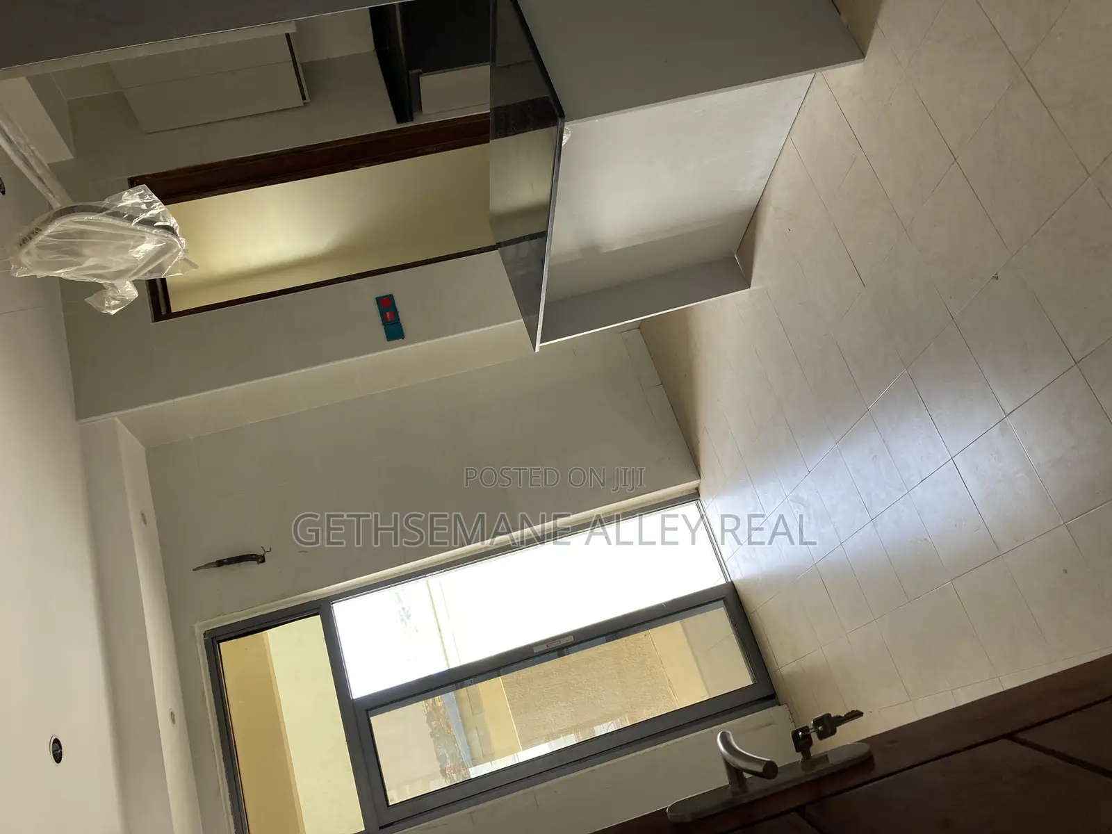 5bdrm Duplex in Gethsemeny Alley, West Hills Mall Area for sale