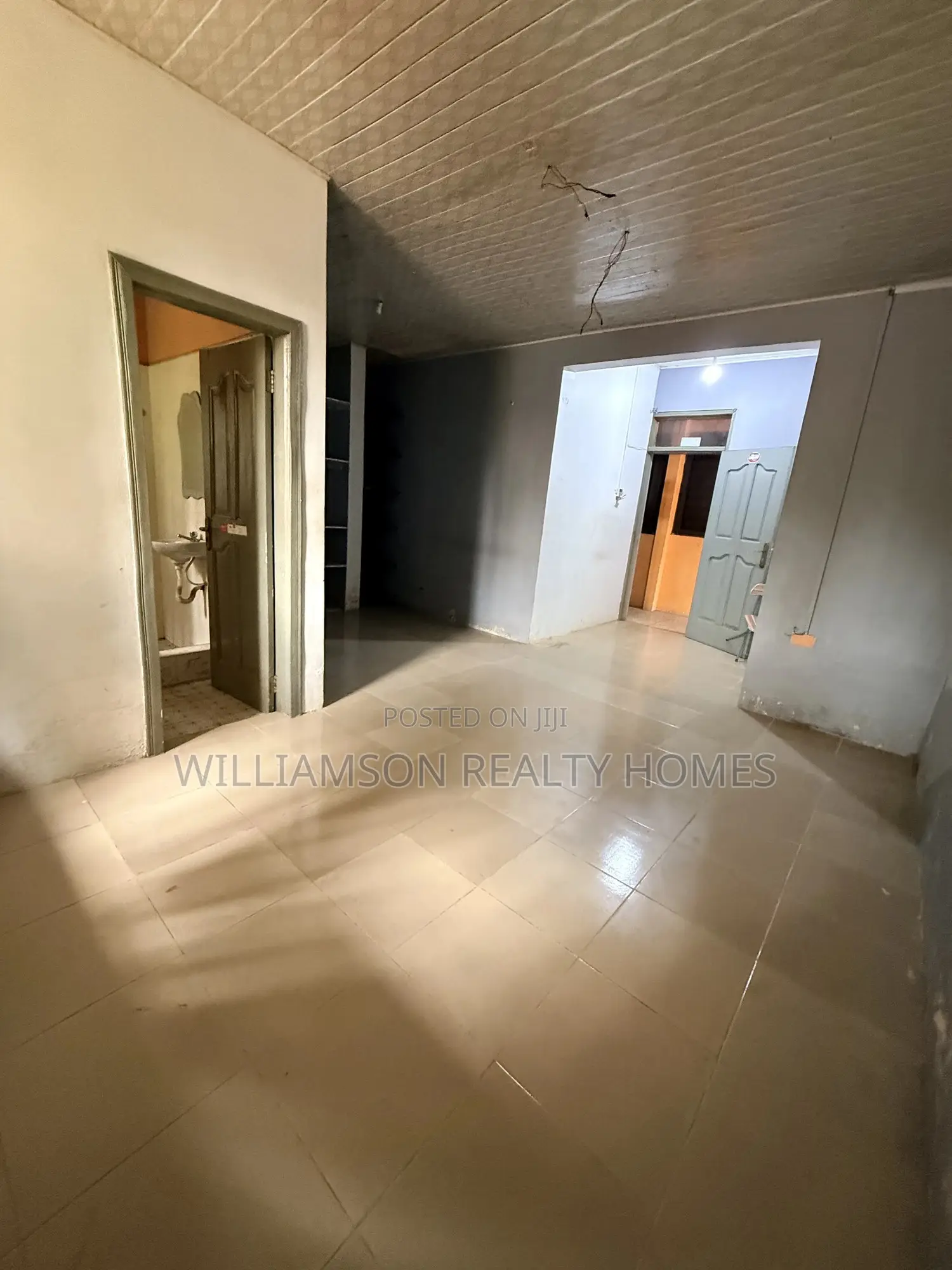 1bdrm Apartment in Community 18 Area, Spintex for rent