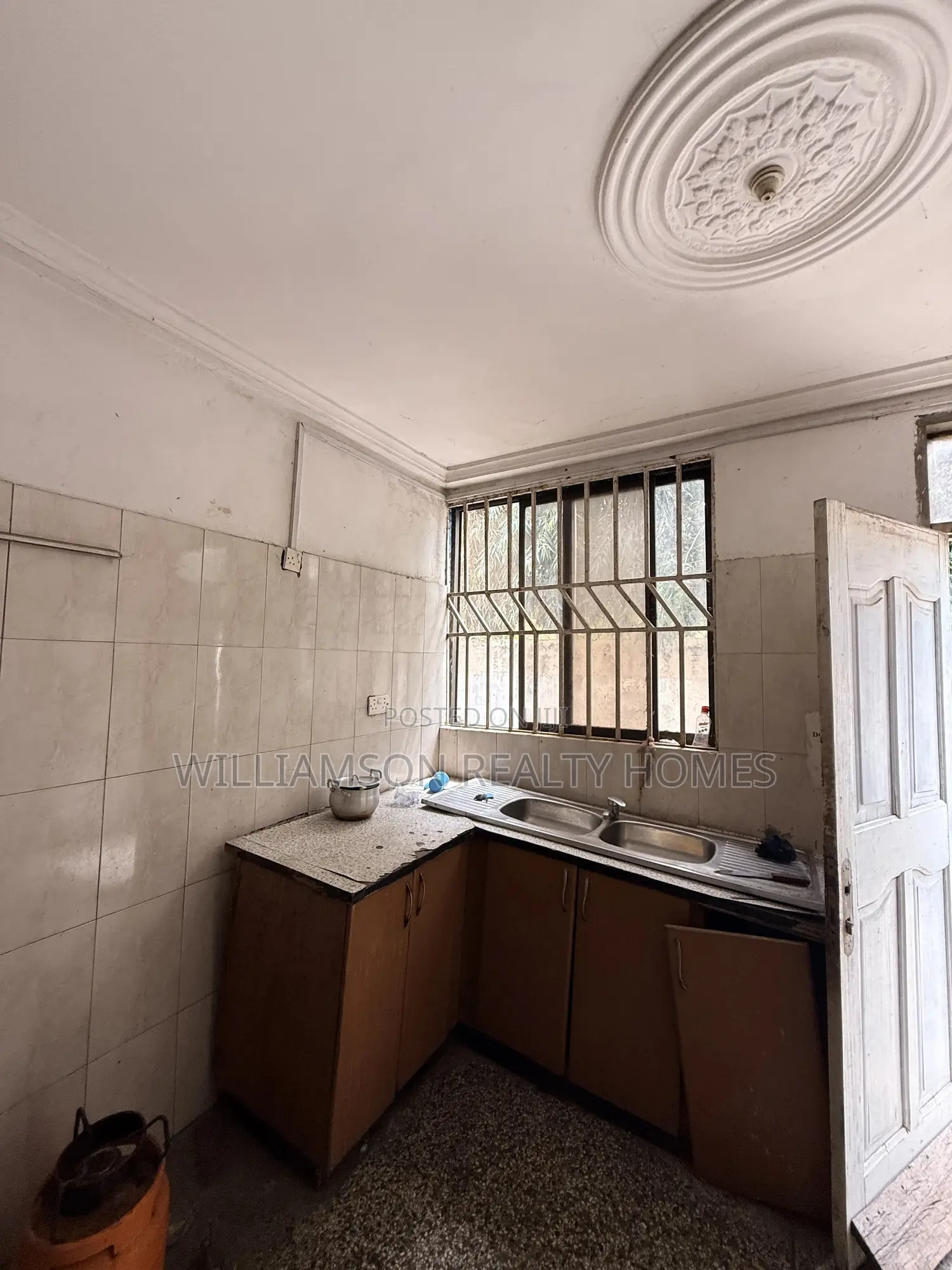 1bdrm Apartment in Community 18 Area, Spintex for rent