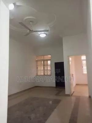 2bdrm Apartment in Helena Estate Agency, The Mall for rent