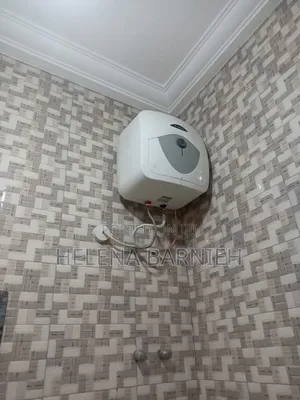 2bdrm Apartment in Helena Estate Agency, The Mall for rent