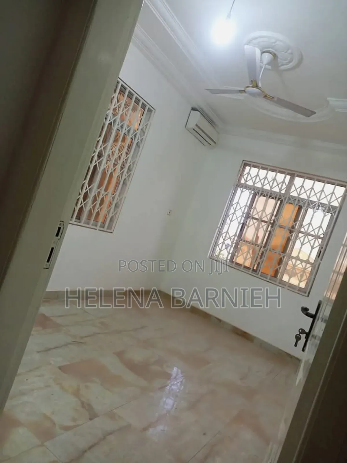 2bdrm Apartment in Helena Estate Agency, The Mall for rent