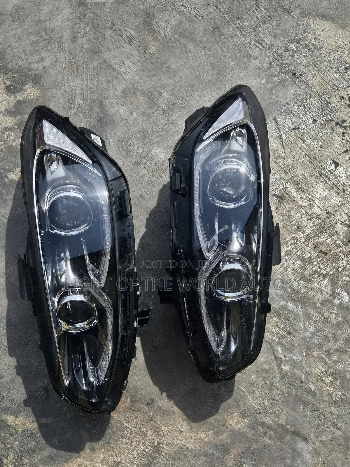 Hyundai Azera 2018 Headlight