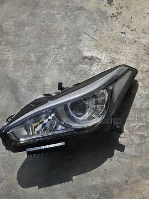 Ifiniti Q70 Headlight Driver Side