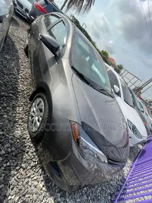 Toyota Corolla 2017 Brown