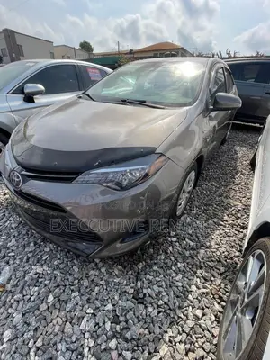 Toyota Corolla 2017 Brown