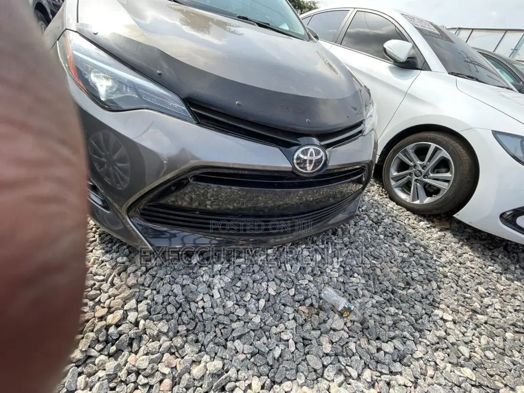 Toyota Corolla 2017 Brown