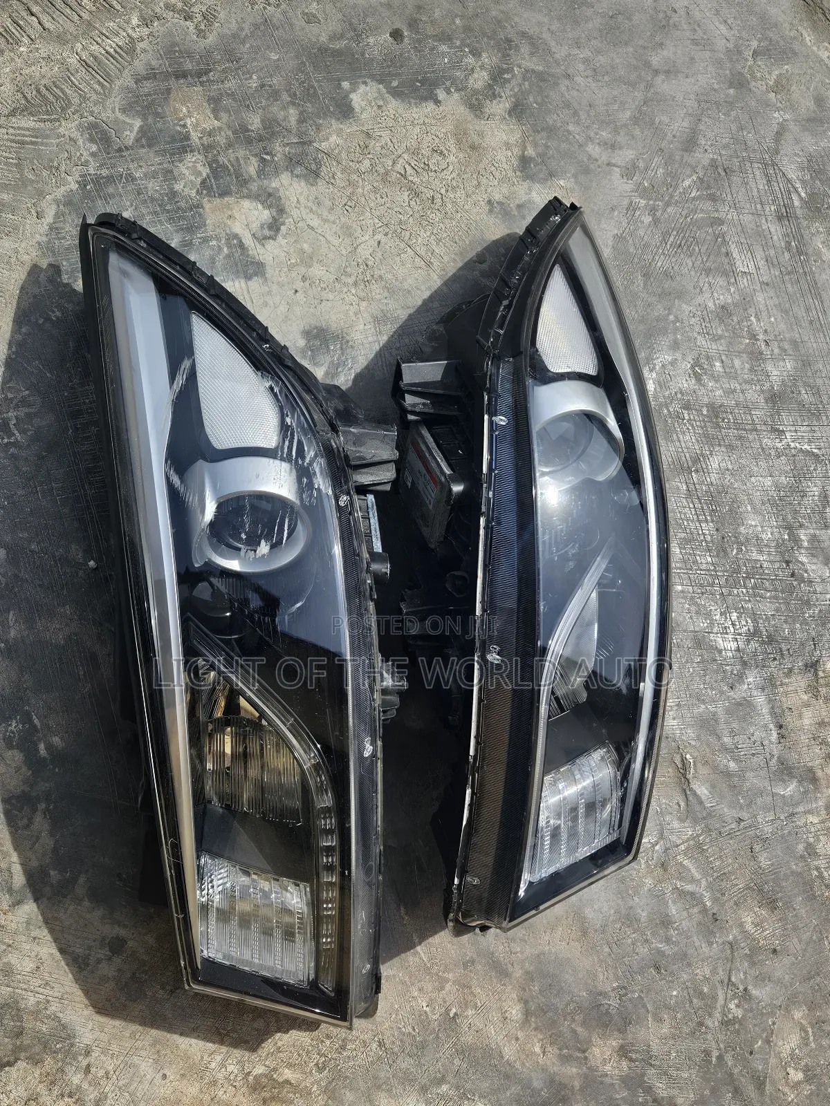 Sedona Headlight Charger Type