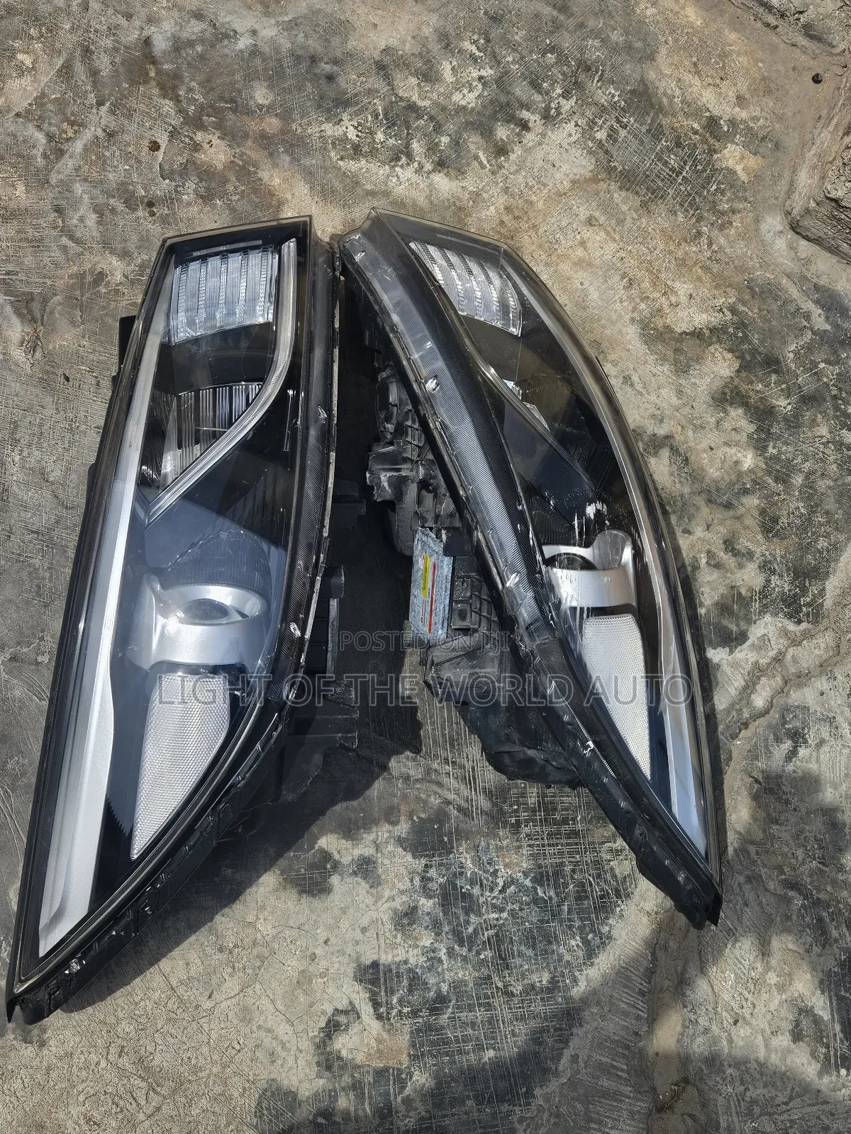 Sedona Headlight Charger Type