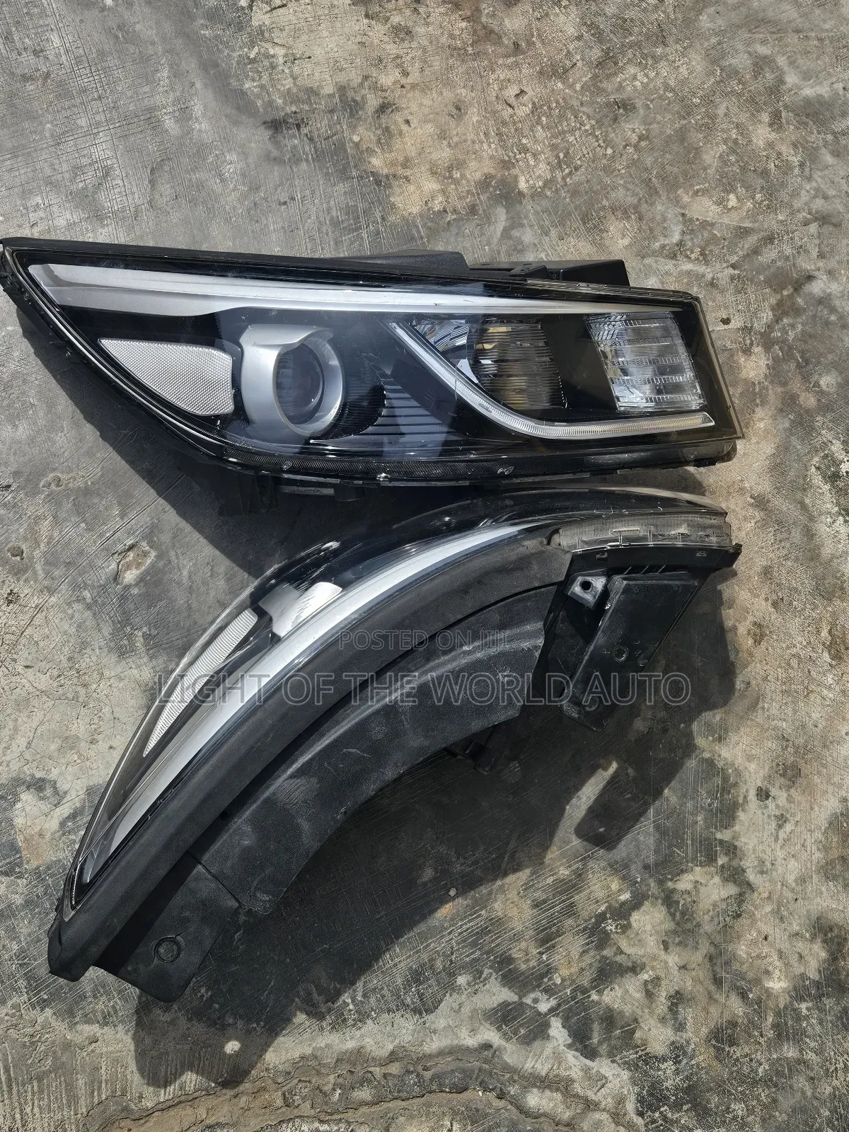 Sedona Headlight Charger Type