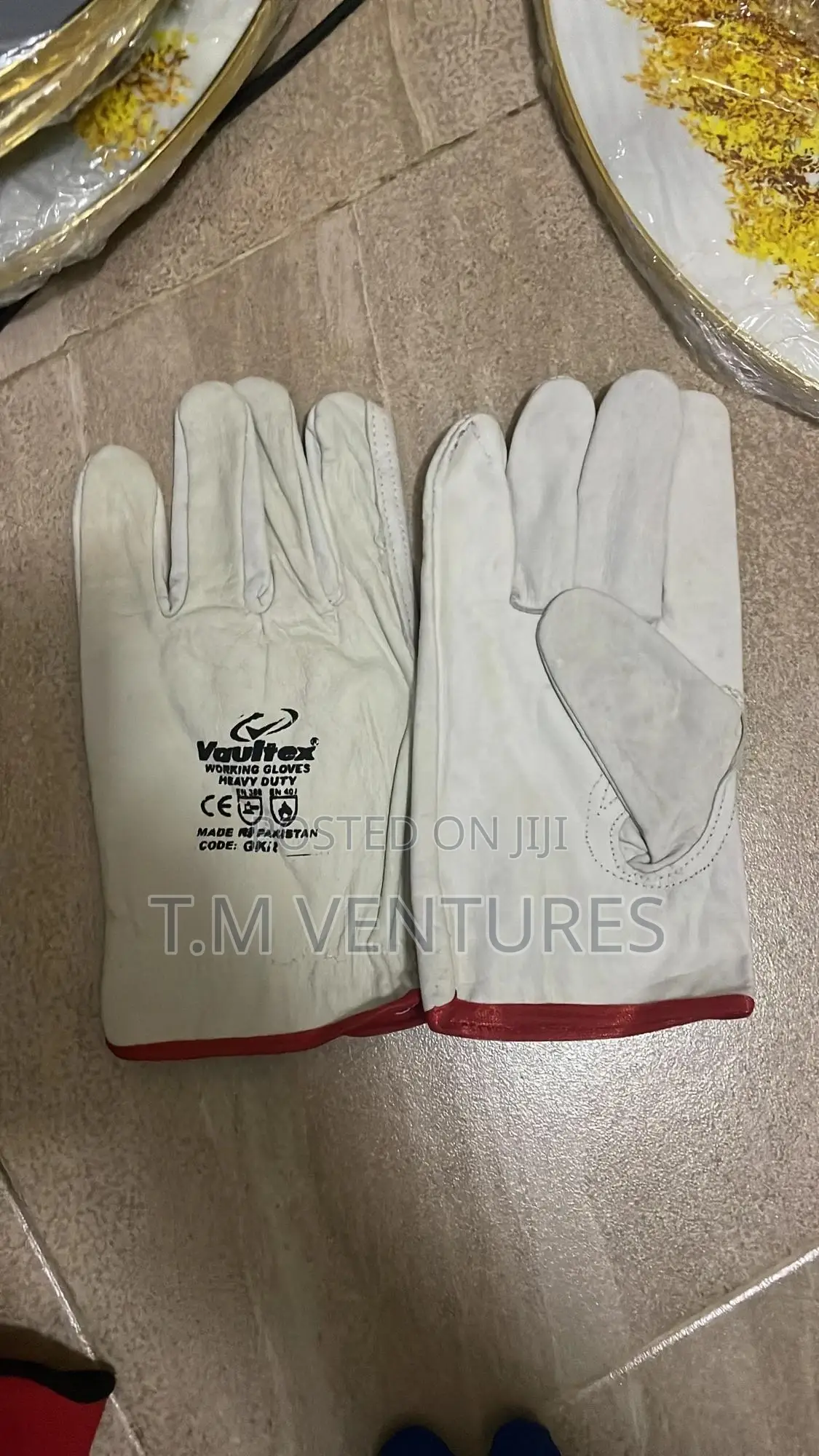 Hand Gloves