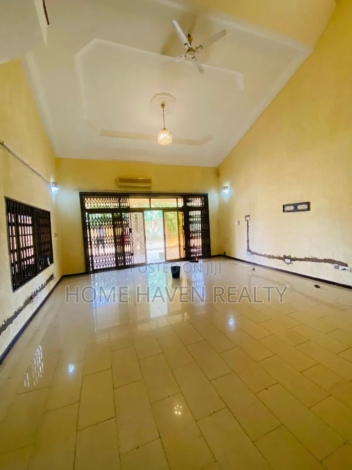 5bdrm House in Achimota Petroleum, Mile 7 for rent