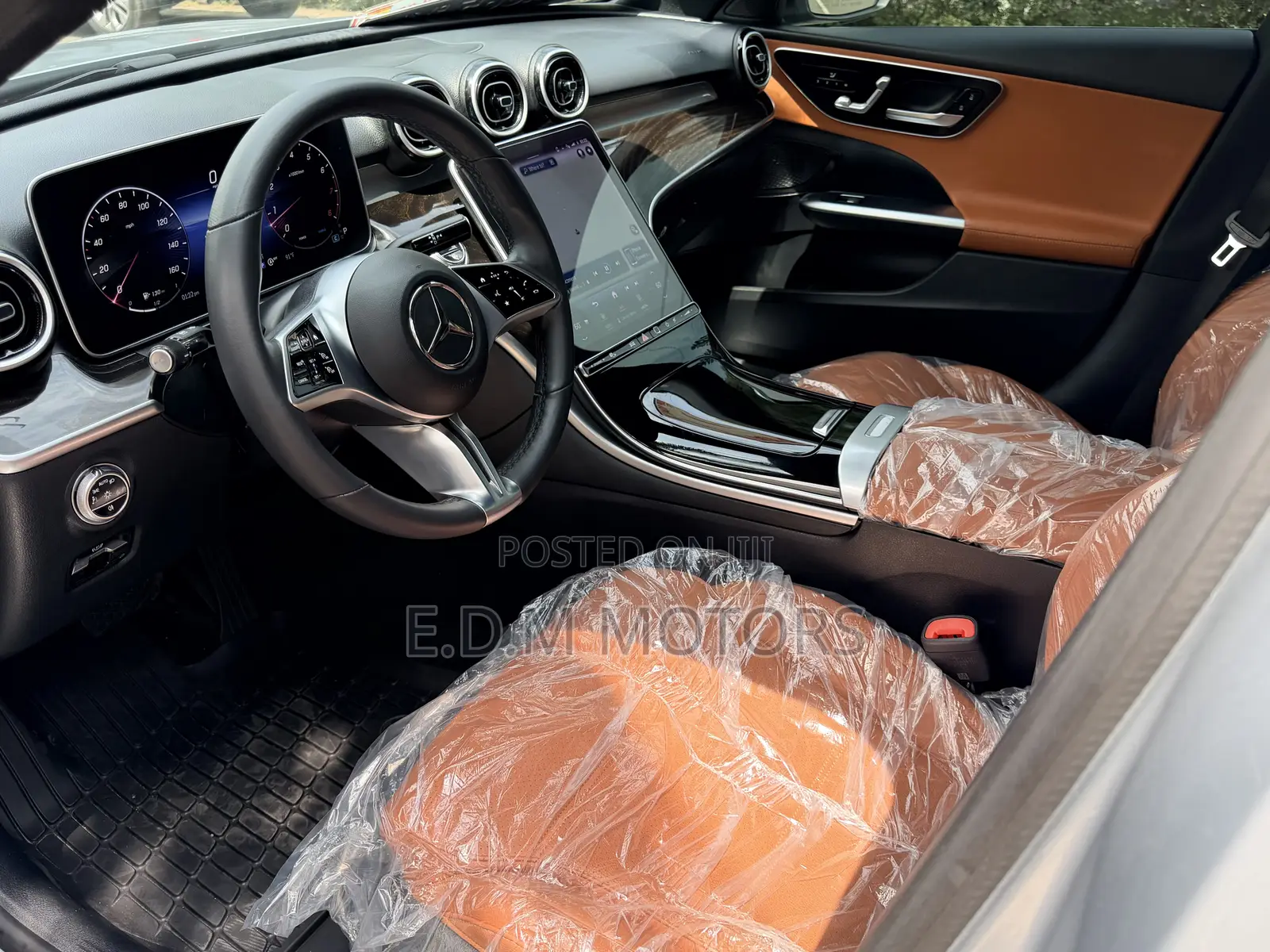 Mercedes-Benz C300 2024 Silver