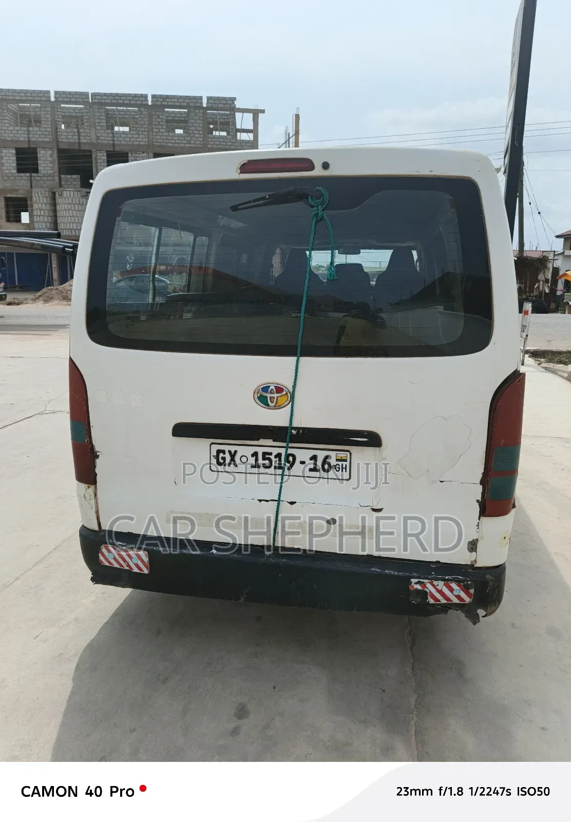 Toyota HiAce 2016 White