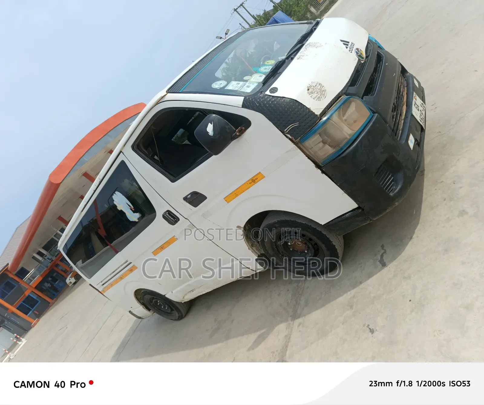 Toyota HiAce 2016 White