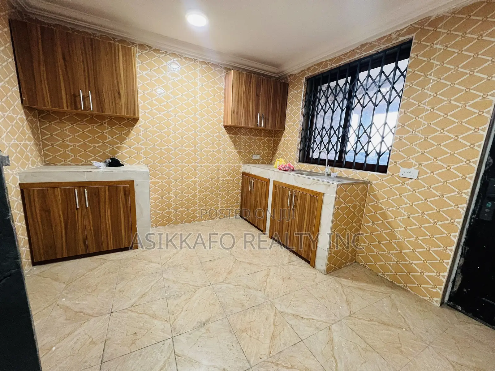2bdrm Apartment in Emef Area, Lashibi for rent