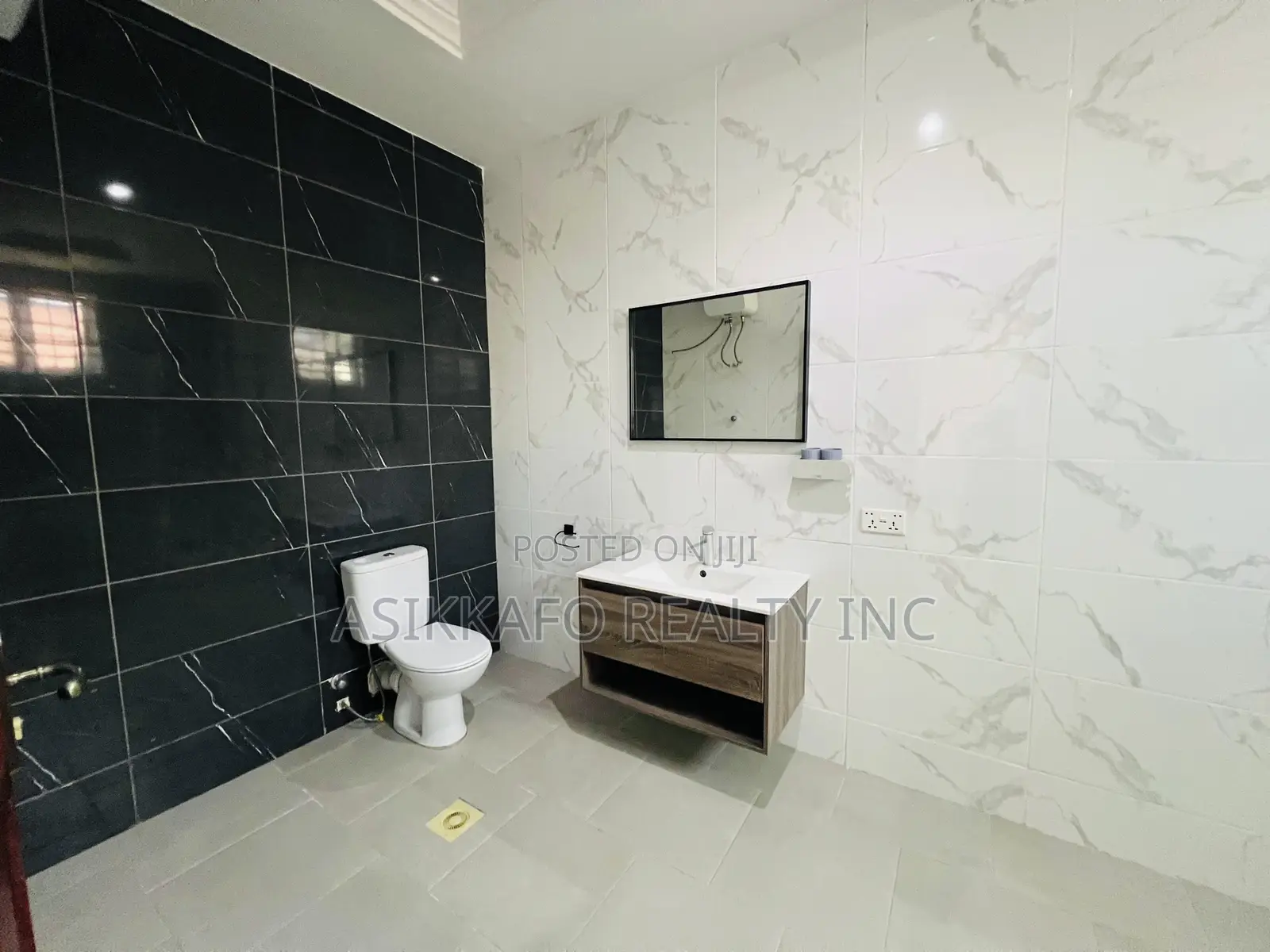 3bdrm House in Palace Mall Area, Spintex for rent