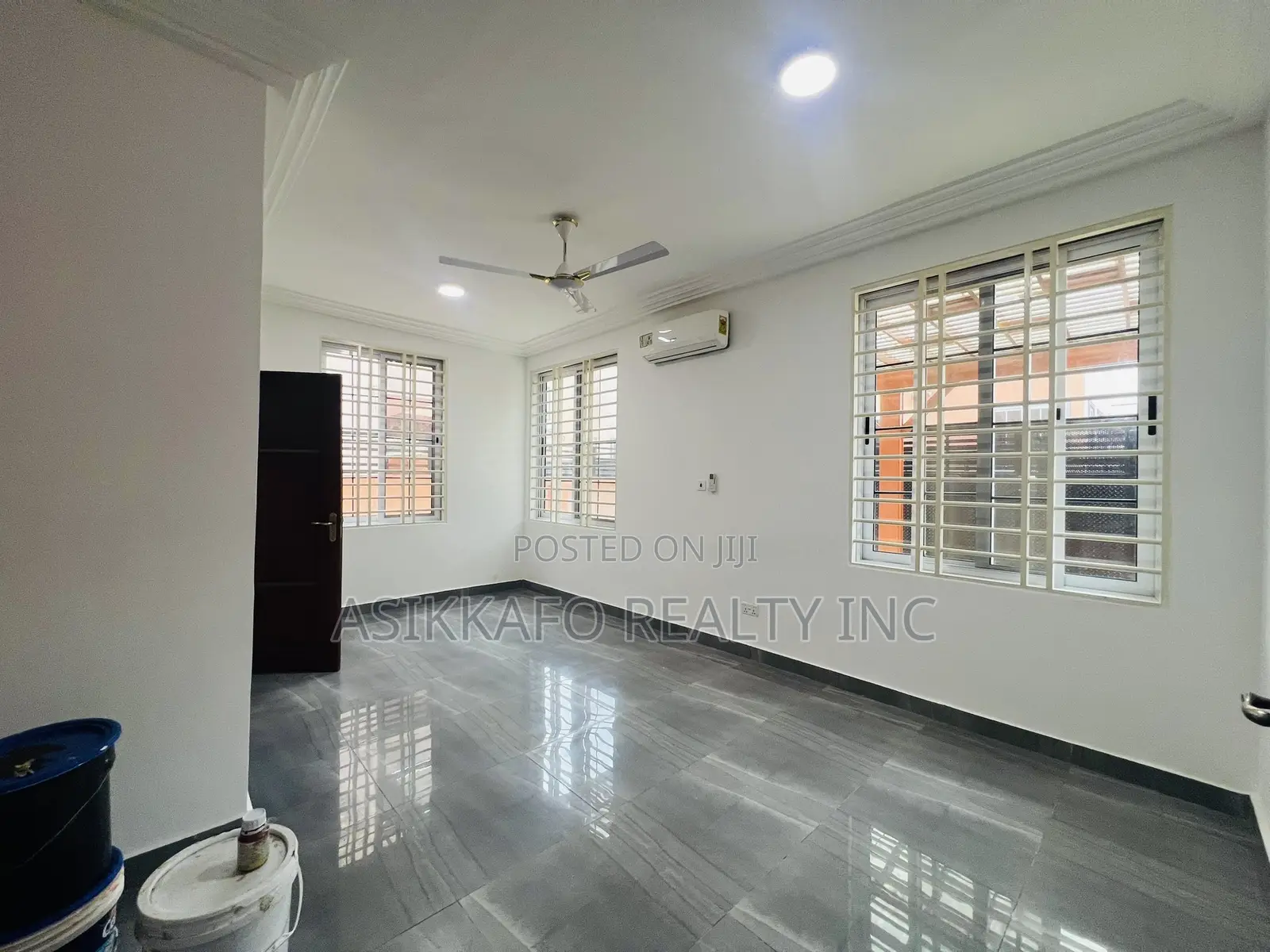 3bdrm House in Palace Mall Area, Spintex for rent