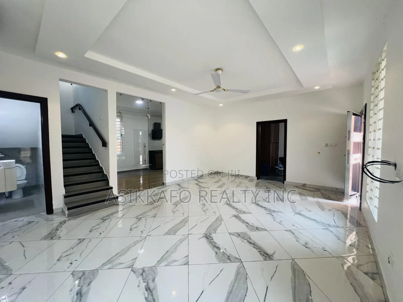 3bdrm House in Palace Mall Area, Spintex for rent
