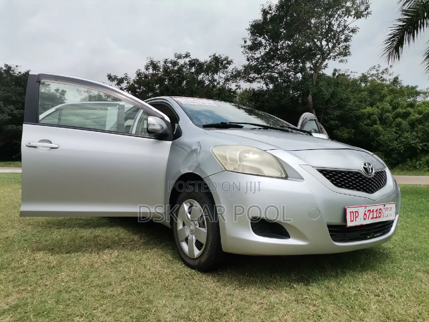 Toyota Belta 2011 Gray