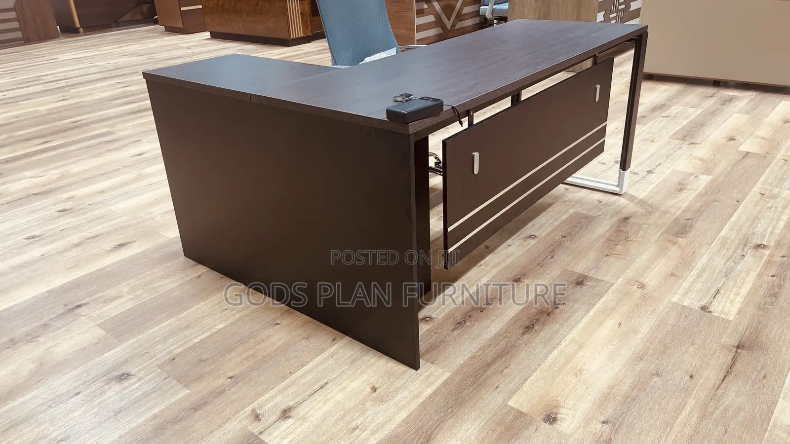 L - Shaped Office Table ( Kt -310)