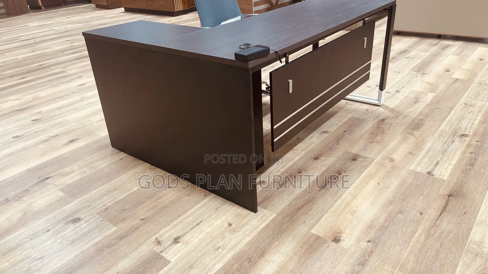 L - Shaped Office Table ( Kt -310)