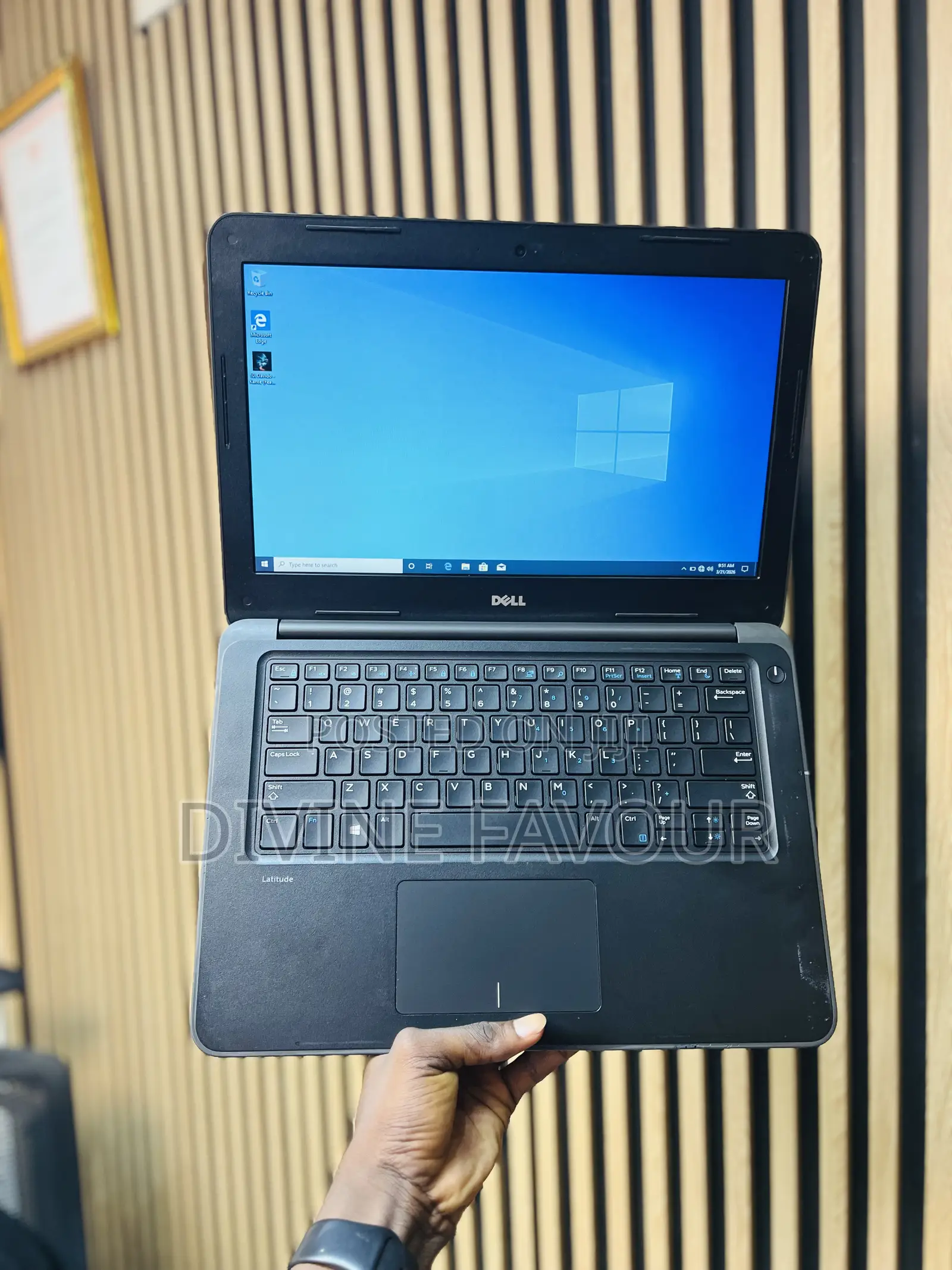 Laptop Dell Latitude 3310 4GB Intel Core i3 SSD 128GB