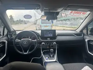 Toyota RAV4 2020 Silver